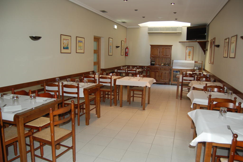 Bar Pension Restaurante Bidasoa Irun Exteriér fotografie