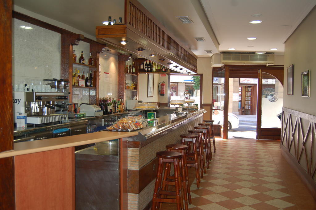 Bar Pension Restaurante Bidasoa Irun Exteriér fotografie